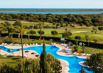 Vistas a las piscinas desde el Hotel 4* de Huelva