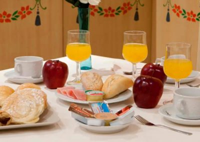 Desayuno buffet en Hotel Reyna de Casona 3* - Toledo