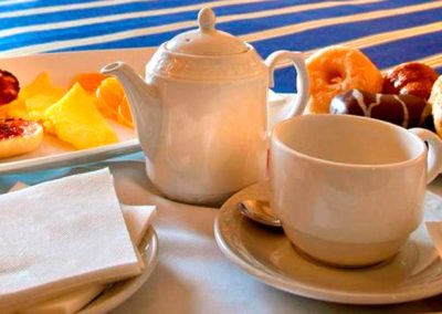 Alojamiento con Desayuno en el Hotel Florazar 3*