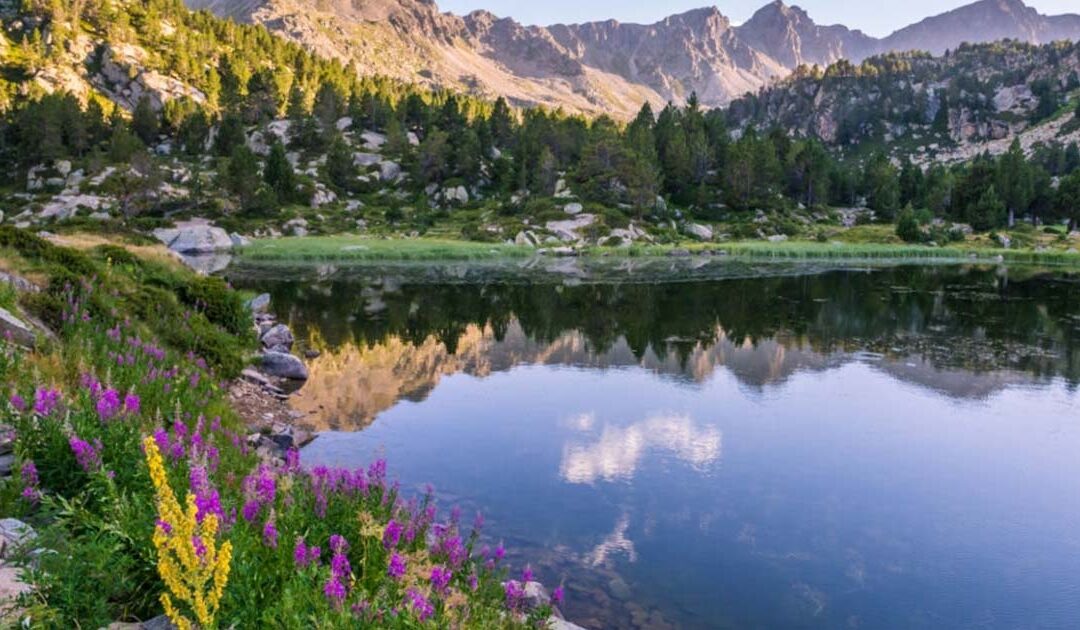 Conoce el Lago del Estany Primer en un viajae de escapada por Andorra