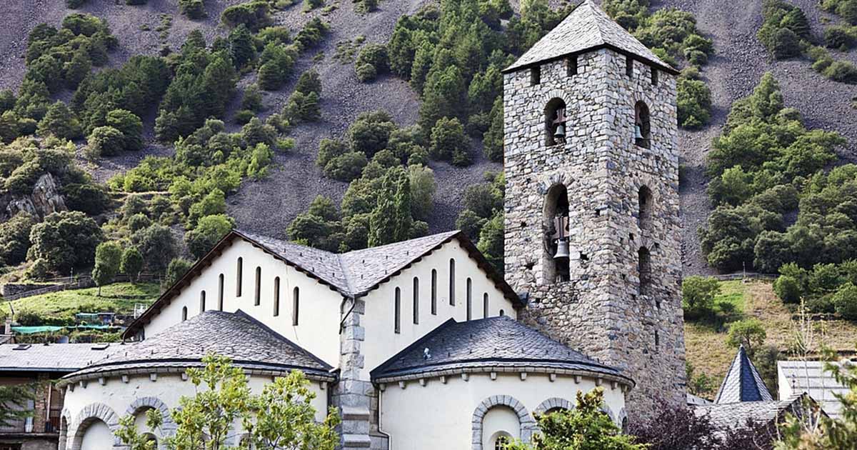 En tu viaje turístico este otoño por Andorra no dejes de visitar la famosa Iglesia de San Esteban
