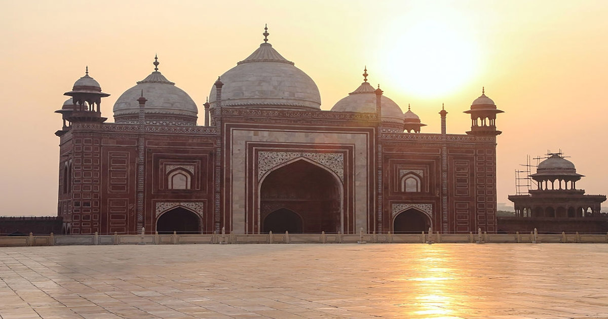 Mezquita estilo mongol, Taj Mahal 