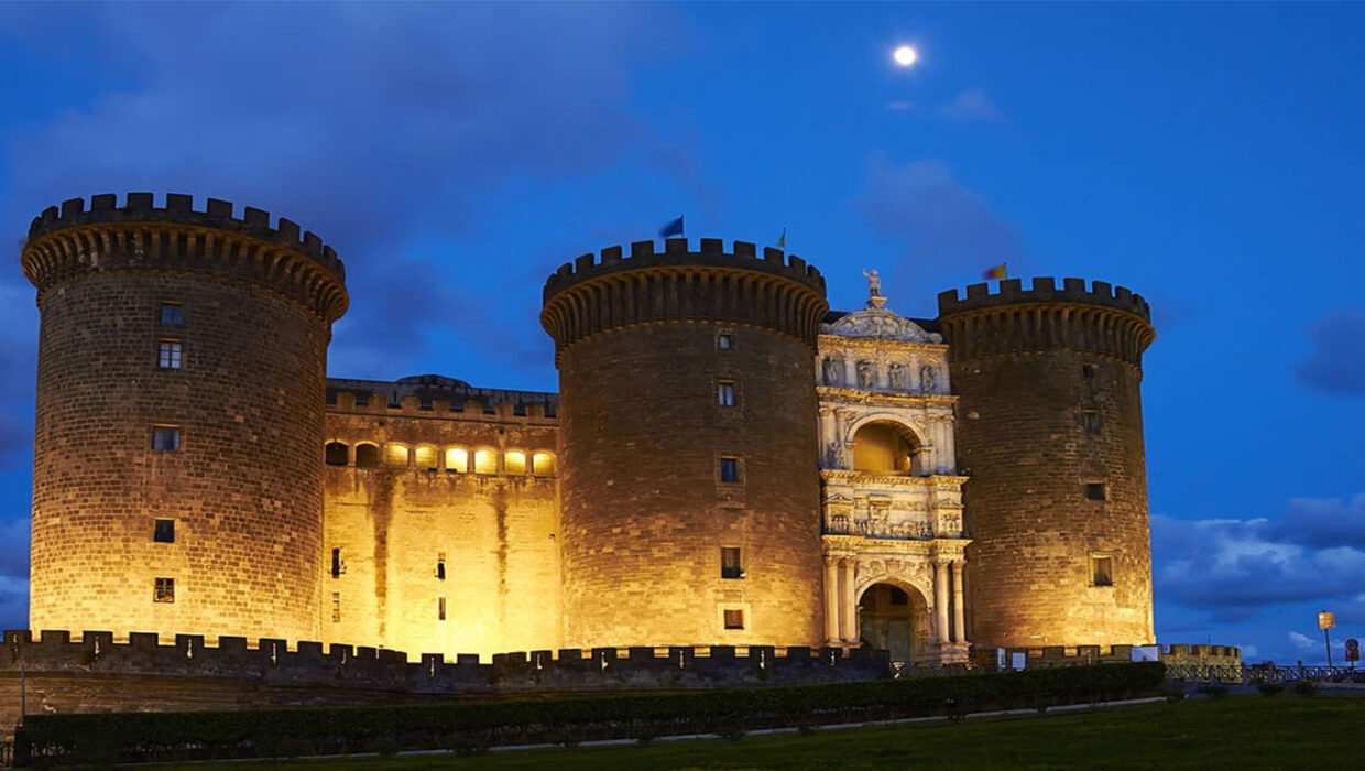 Hermoso Castel Nuovo de Nàpoles