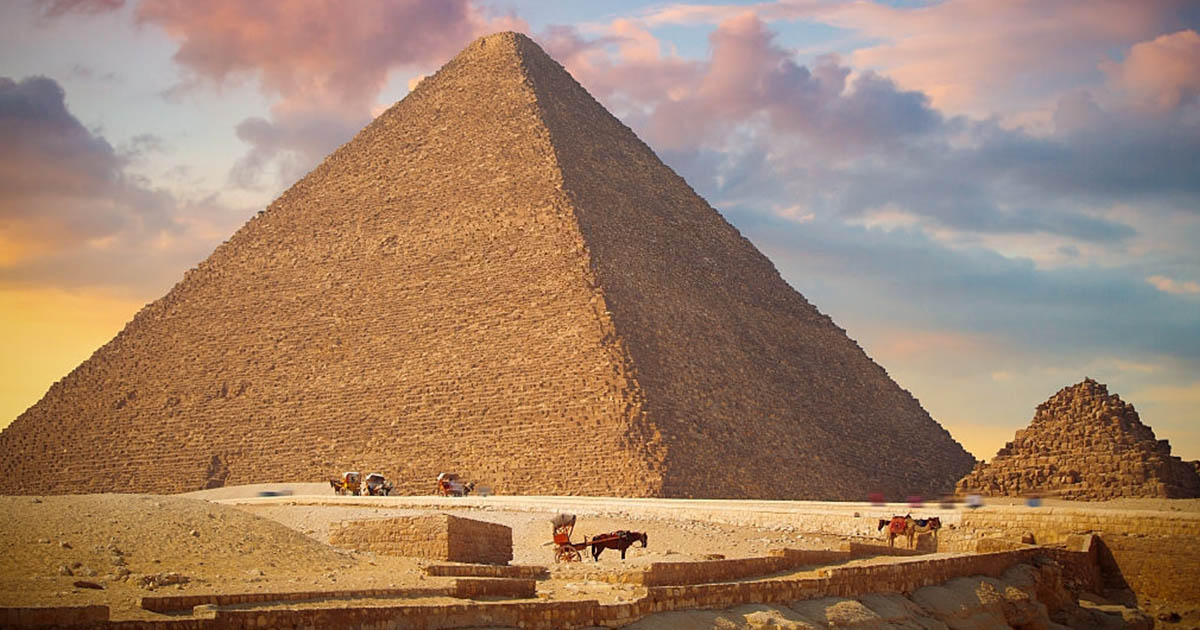 Las siete maravillas del mundo la Pirámide de Guiza