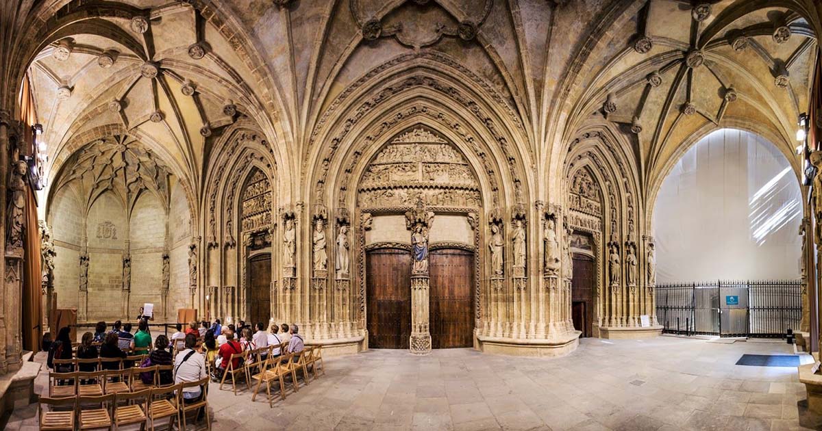 Visita la hermosa Catedral de Santa María de Vitoria, País Vasco